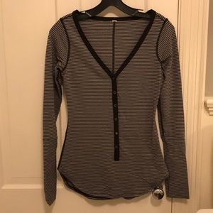 Lululemon long sleeve henley tee